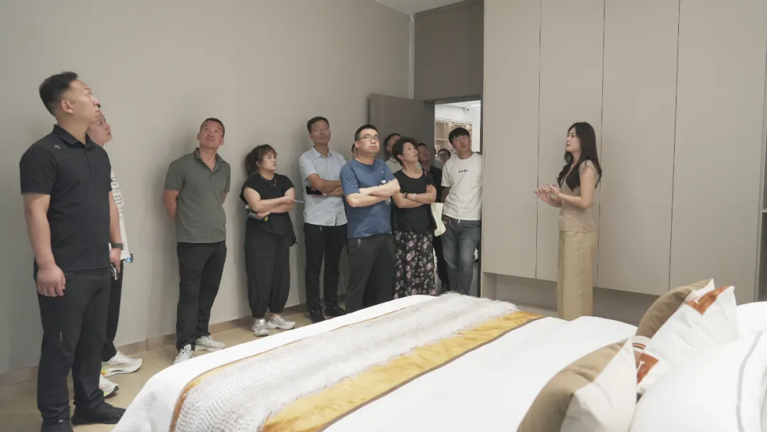 image_1778295228_024.webp